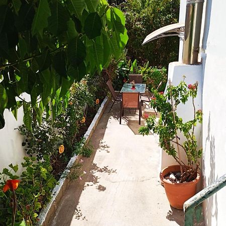 Sleepili Apartment Vrísai Exterior photo