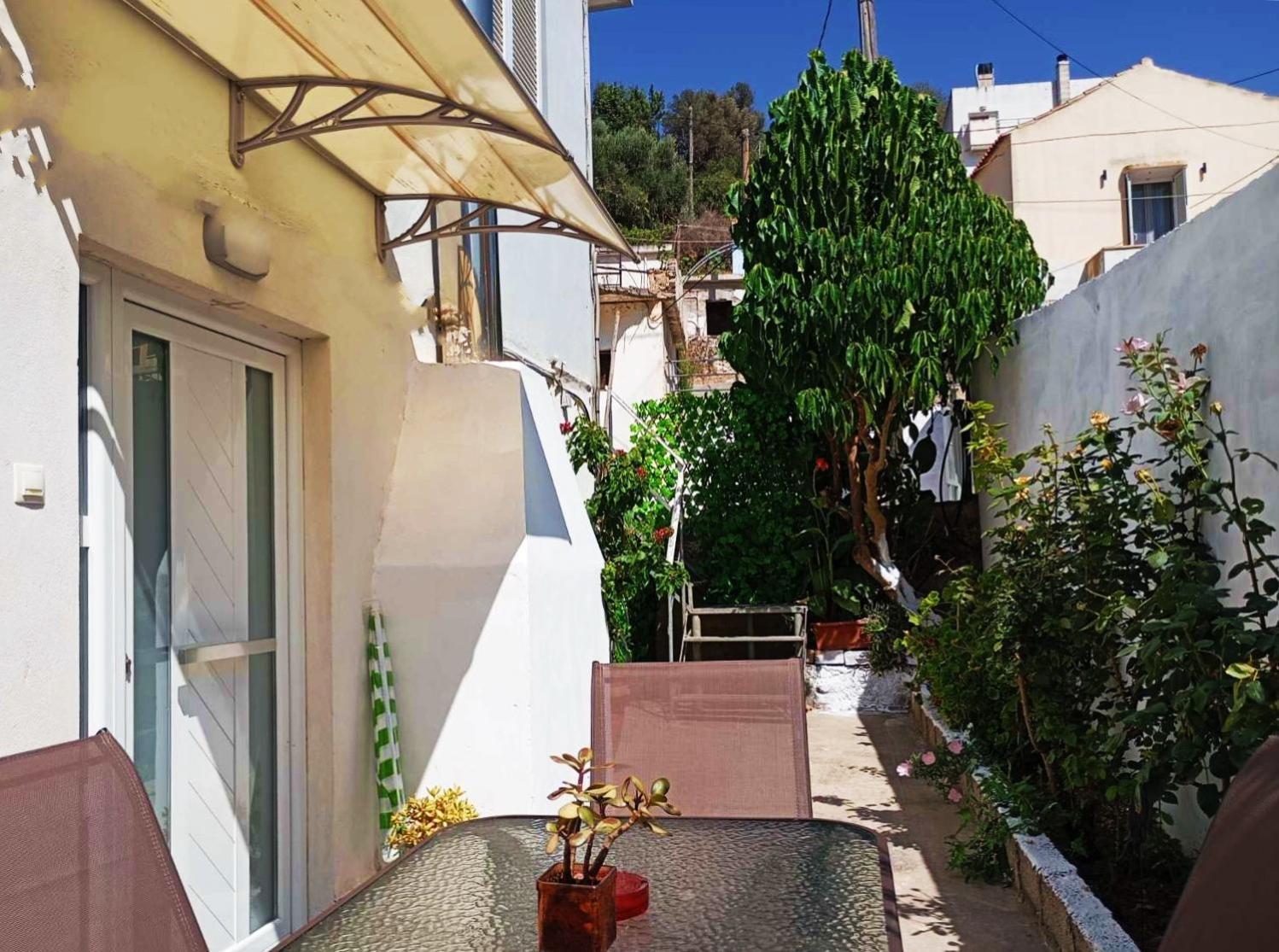 Sleepili Apartment Vrísai Exterior photo